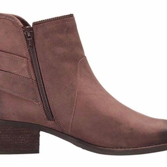 Walking Cradles Elites Gaston Brown Distressed Booties New - Picture 4 of 8